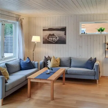 Pet Friendly In *